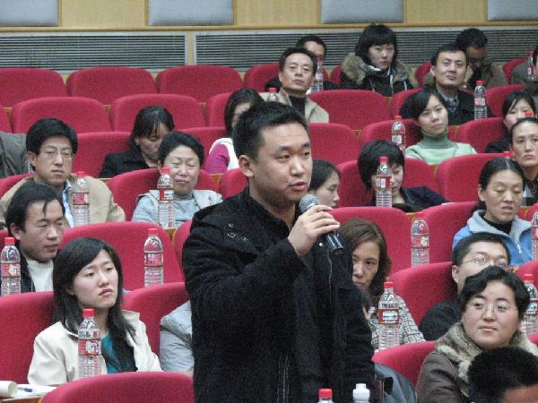 摄影：李福华
